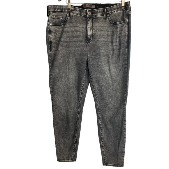 Torrid Women’s Sky  High Skinny Super Soft Distressed Black Size 20R #Feelthefit - Picture 1 of 9